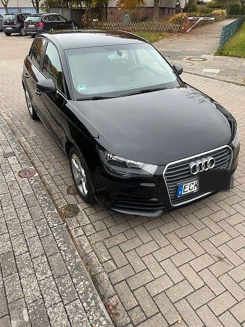 Gebraucht Audi A1 Sportback 86 PS (63 kW) 2013 Schwarz Kleinwagen