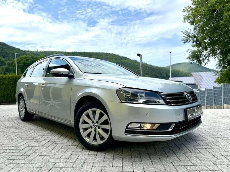 Silber Gebraucht 2014 VW Passat Comfortline Kombi | 8.500 € (Guter Preis) - Bild 1/4