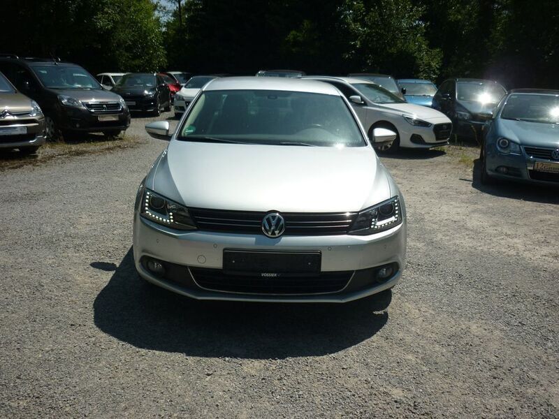 Gebraucht VW Jetta Life 105 PS (77 kW) 2014 Silber Limousine