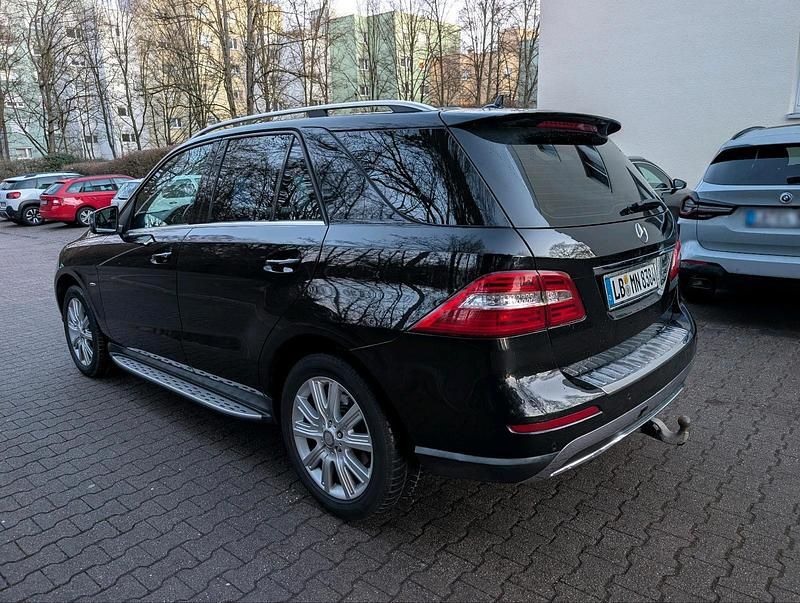 Gebraucht Mercedes ML350 258 PS (189 kW) 2012 Schwarz SUV