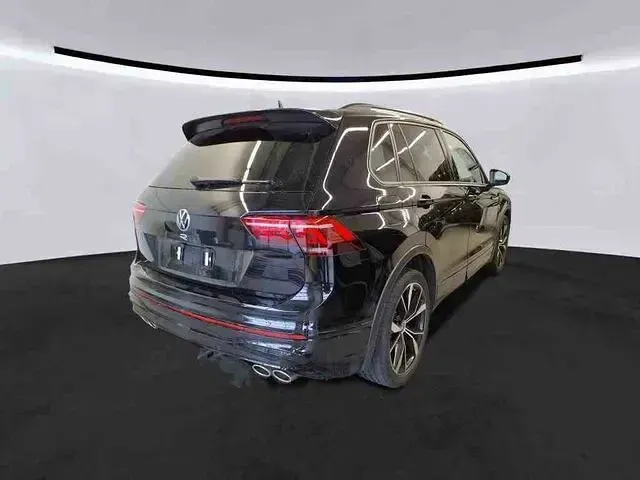 Gebraucht VW Tiguan R 320 PS (235 kW) 2022 Black metallic SUV