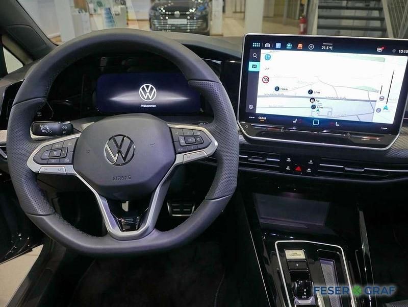 Neu VW Golf VIII R-line 150 PS (110 kW) 2026 Delfingrau metallic Kombi