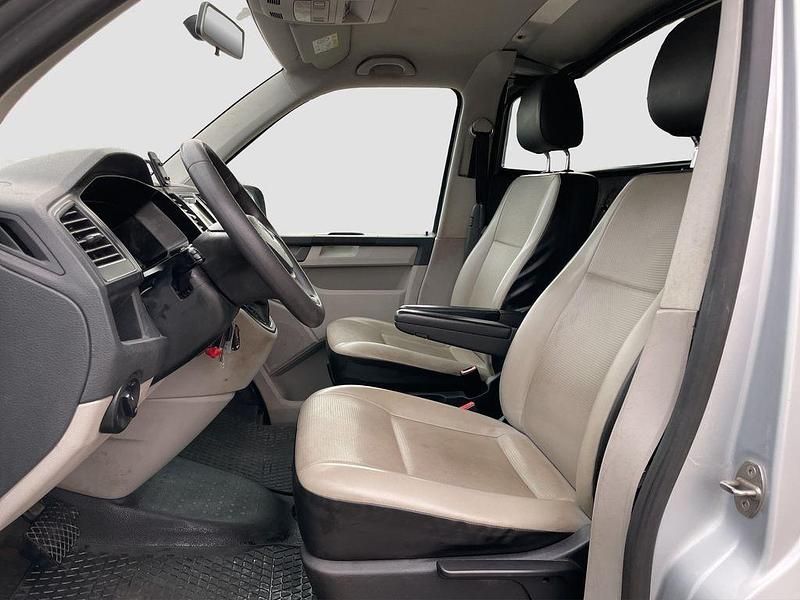 Gebraucht VW Transporter 150 PS (110 kW) 2016 Reflexsilbermetallic Van