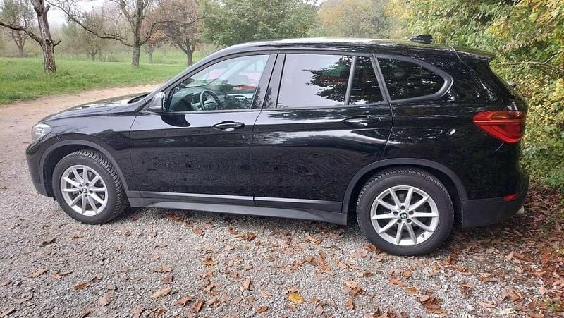 Gebraucht BMW X1 Advantage 140 PS (102 kW) 2018 Schwarz SUV