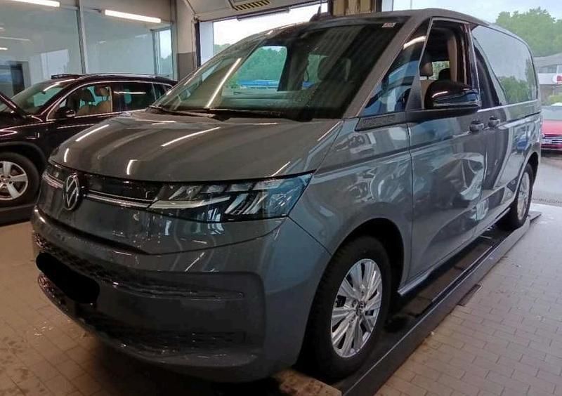 Grau Gebraucht 2022 VW T7 Life Van | 50.430 € (Fairer Preis) - Bild 1/4
