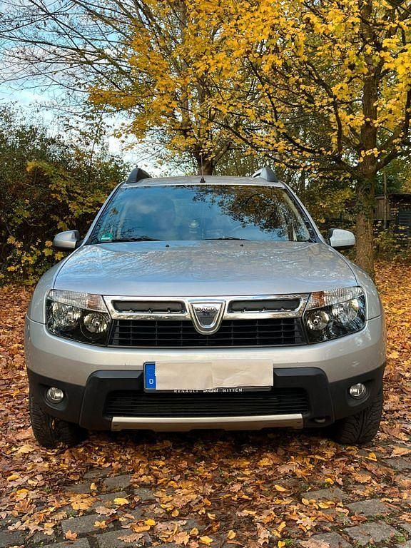 Weiß Gebraucht 2013 Dacia Duster Prestige SUV | 8.400 € (Fairer Preis) - Bild 1/4