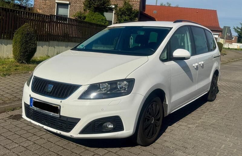 Weiß Gebraucht 2011 Seat Alhambra Van / Kleinbus | 7.300 € (Fairer Preis) - Bild 1/4