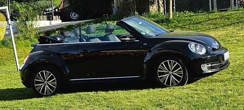 Gebraucht VW Beetle Allstar 105 PS (77 kW) 2016 Schwarz Kleinwagen