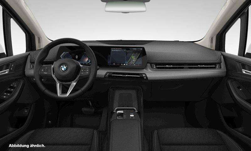 Gebraucht BMW 220 Active Tourer Luxury Line 156 PS (114 kW) 2024 Weiß Van / Kleinbus