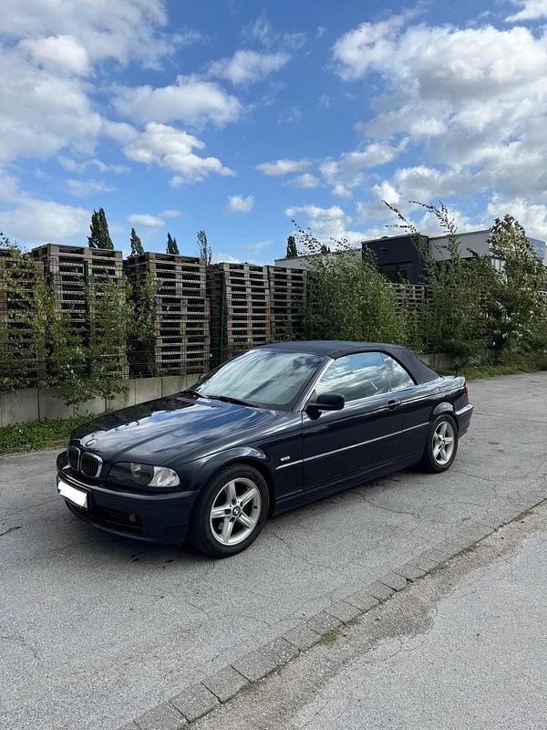 Blau Gebraucht 2001 BMW 320 Cabriolet Sport Line Cabrio | 3.200 € (Superpreis) - Bild 1/4