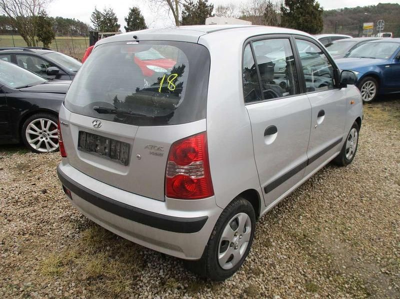 Gebraucht Hyundai Atos 58 PS (42 kW) 2005 Silber Kleinwagen