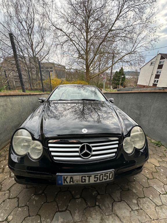 Schwarz Gebraucht 2005 Mercedes C180 Coupé | 2.250 € (Guter Preis) - Bild 1/4