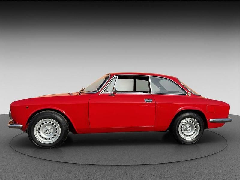 Gebraucht Alfa Romeo 1750 113 PS (83 kW) 1969 Rot Limousine