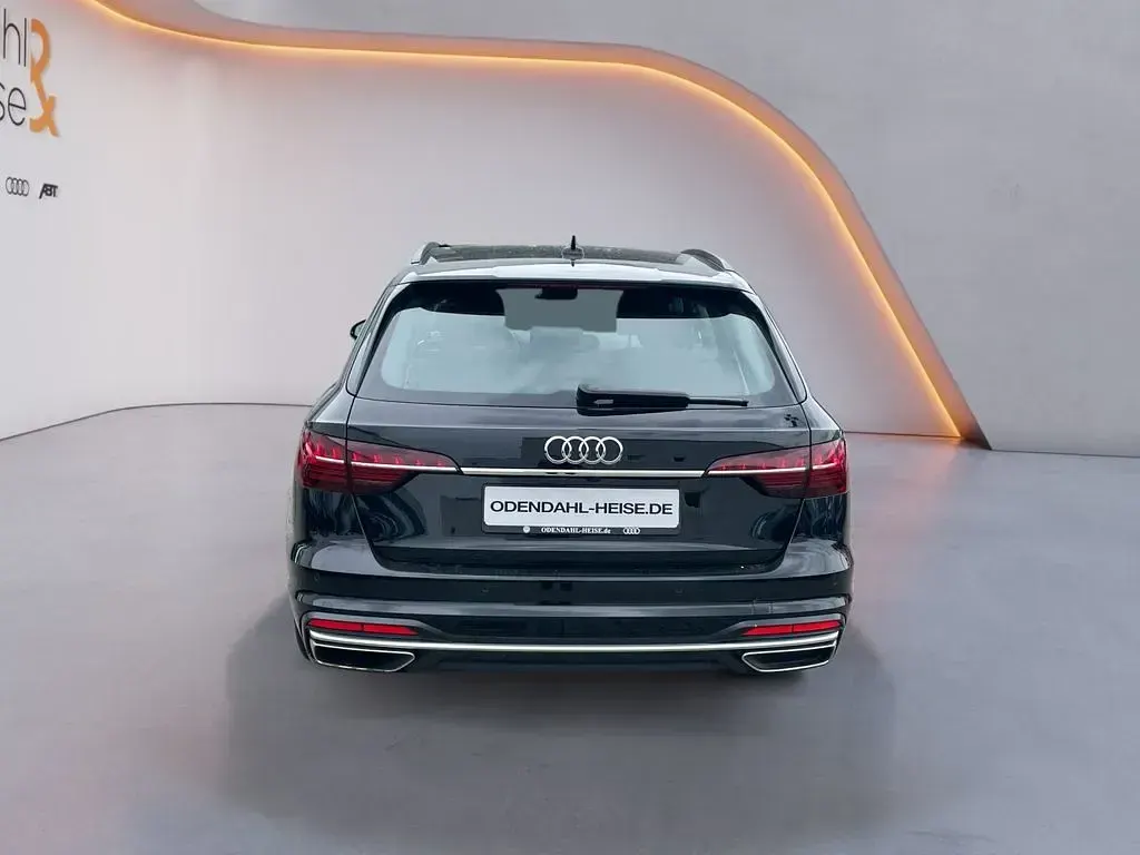 Gebraucht Audi A4 Advanced Plus 163 PS (119 kW) 2023 Schwarz Kombi