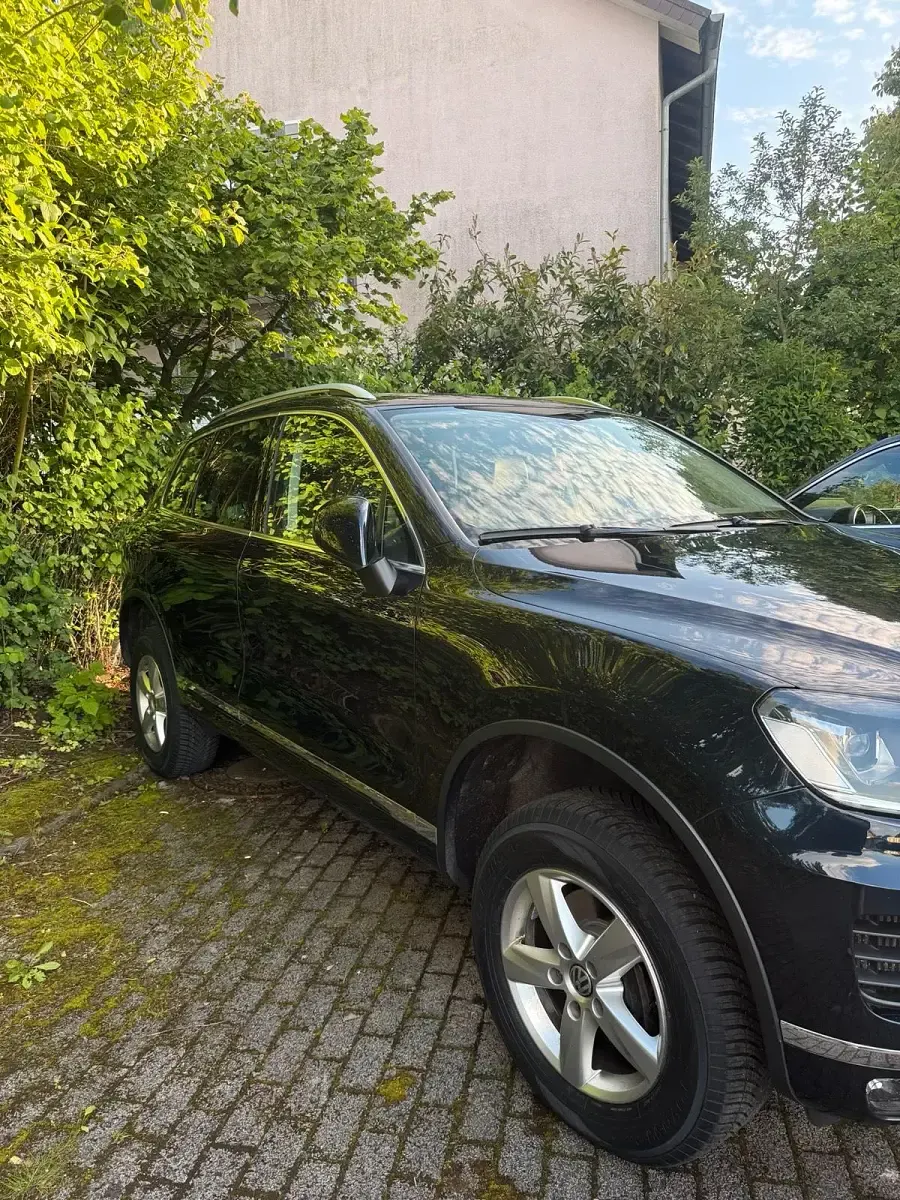 Używany VW Touareg 262 KM (192 kW) 2017 Niebieski SUV