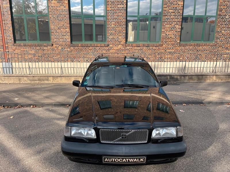 Schwarz Gebraucht 1995 Volvo 850 Kombi | 12.900 € - Bild 1/4