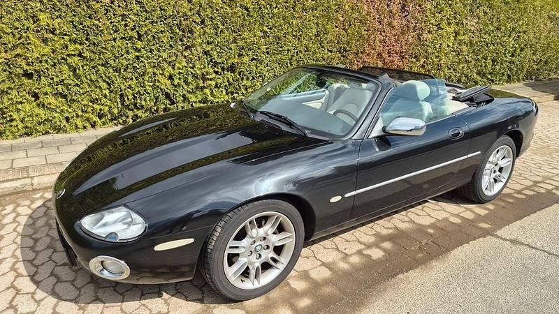 Gebraucht Jaguar XK8 284 PS (208 kW) 2021 Schwarz Cabrio