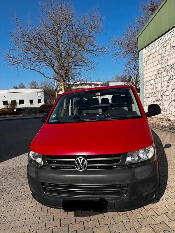 Gebraucht VW Transporter 101 PS (74 kW) 2014 Rot Van