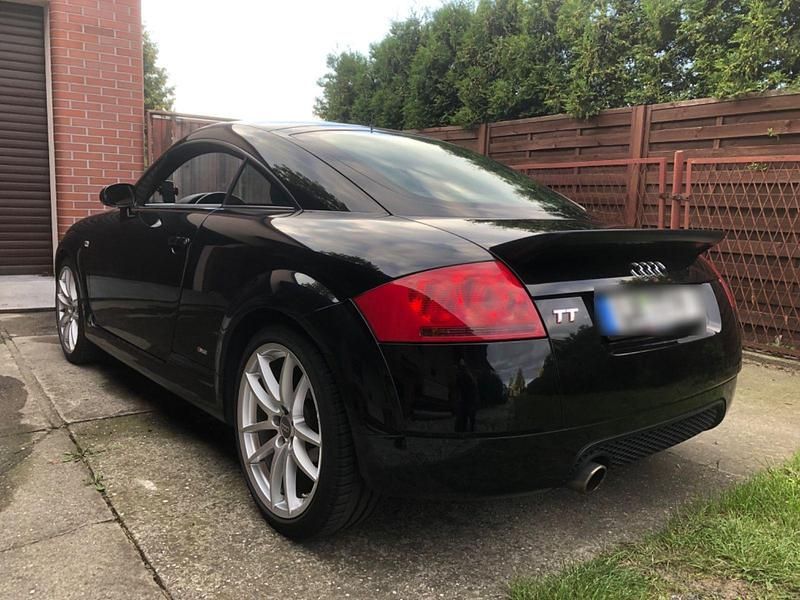 Używany Audi TT S-Line 190 KM (139 kW) 2005 Czarny Coupe
