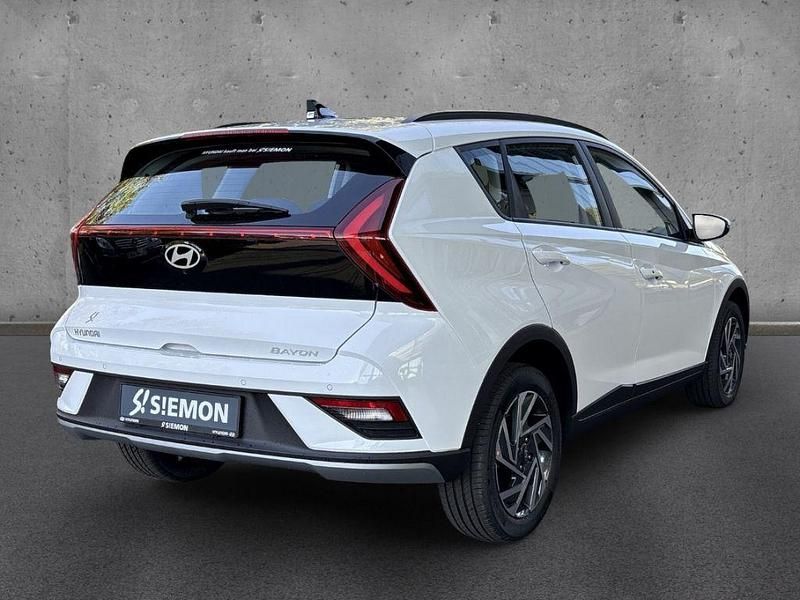 Neu Hyundai Bayon Blackline 90 PS (66 kW) 2026 Weiß SUV