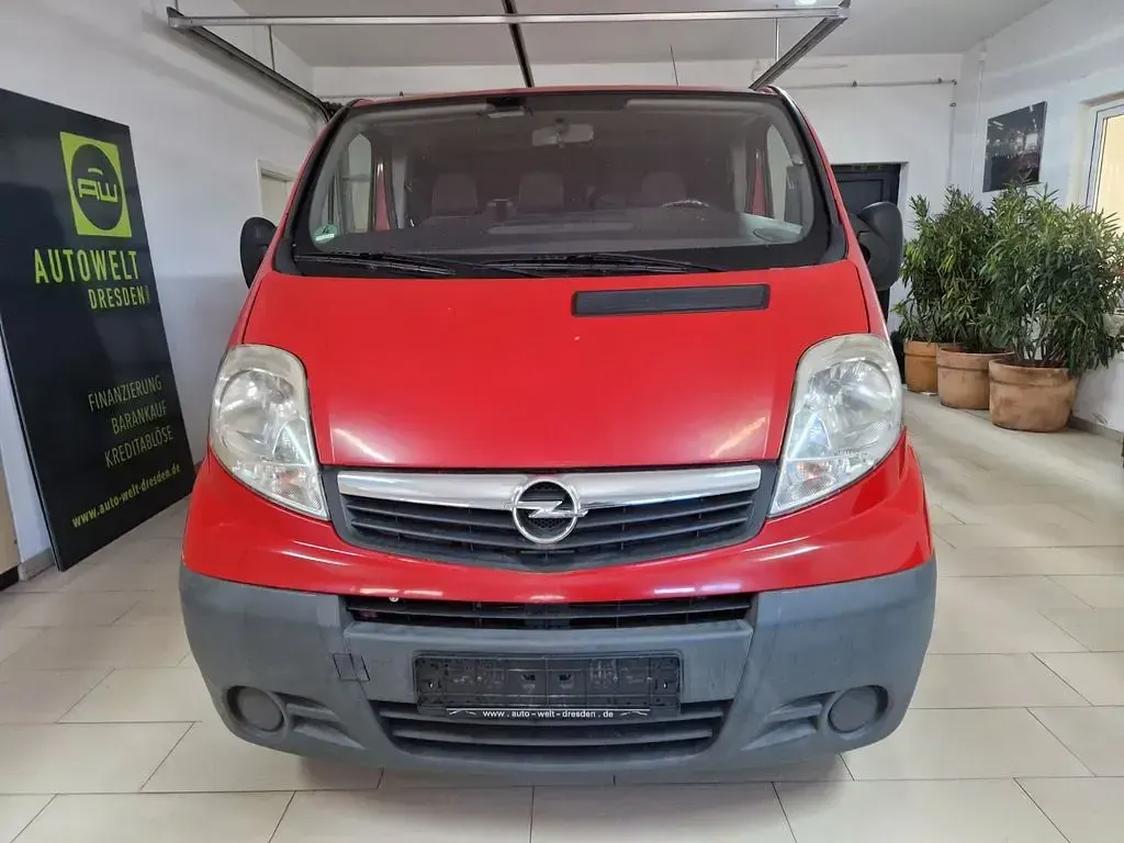 Gebraucht Opel Vivaro 114 PS (83 kW) 2008 Rot Van / Kleinbus