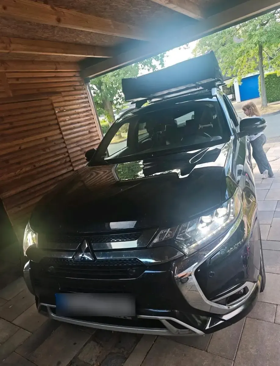 Gebraucht Mitsubishi Outlander P-HEV Top 224 PS (164 kW) 2019 Schwarz SUV