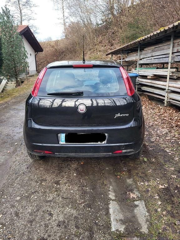 Gebraucht Fiat Punto 69 PS (50 kW) 2013 Schwarz Kleinwagen