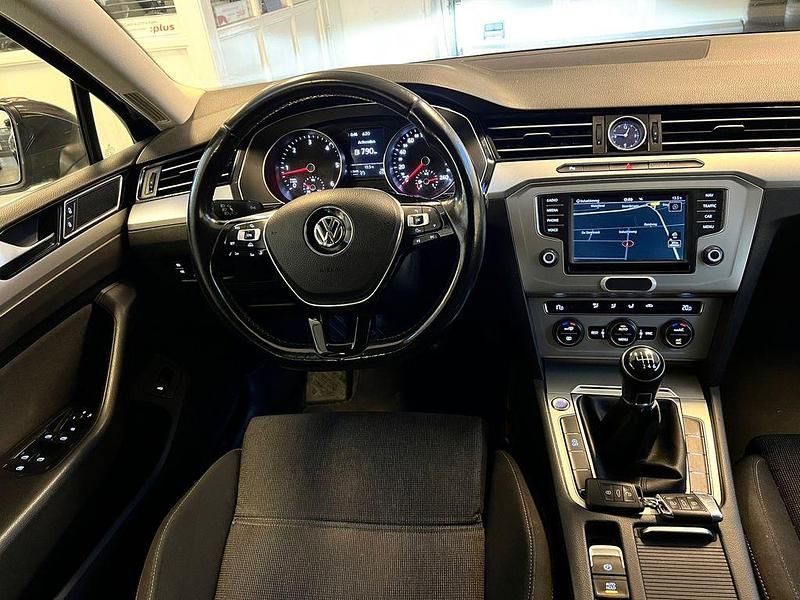 Gebraucht VW Passat 120 PS (88 kW) 2015 Braun Kombi
