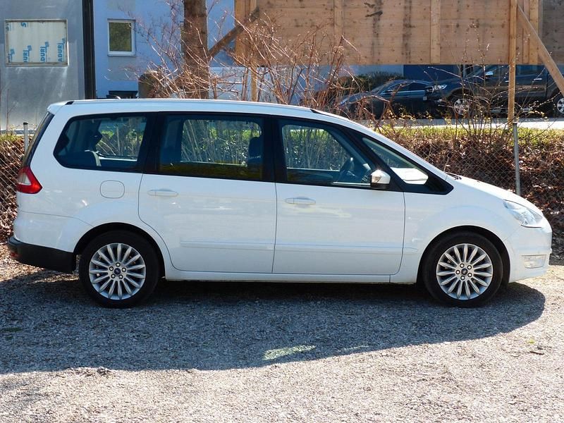 Gebraucht Ford Galaxy 160 PS (117 kW) 2014 Weiß Van / Kleinbus