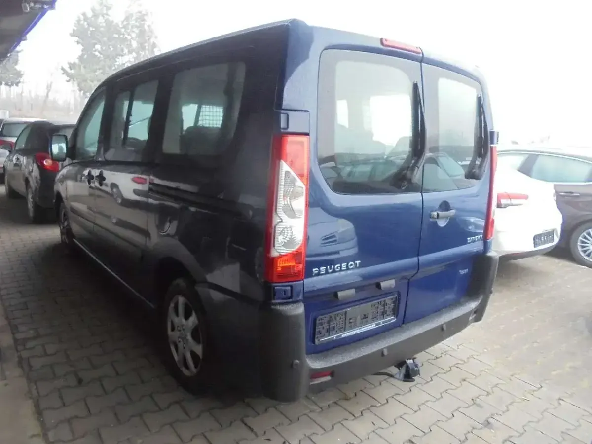 Gebraucht Peugeot Expert Tendance 120 PS (88 kW) 2011 Farbe blau imperial/deckende l Van