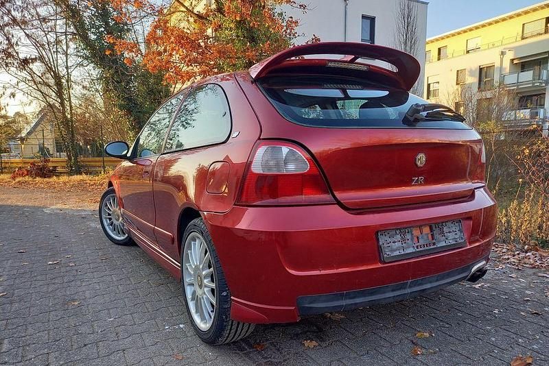 Gebraucht MG ZR 160 PS (117 kW) 2005 Rot Kleinwagen