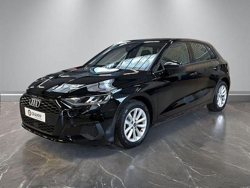 Gebraucht Audi A3 Basis 110 PS (80 kW) 2023 Schwarz Limousine