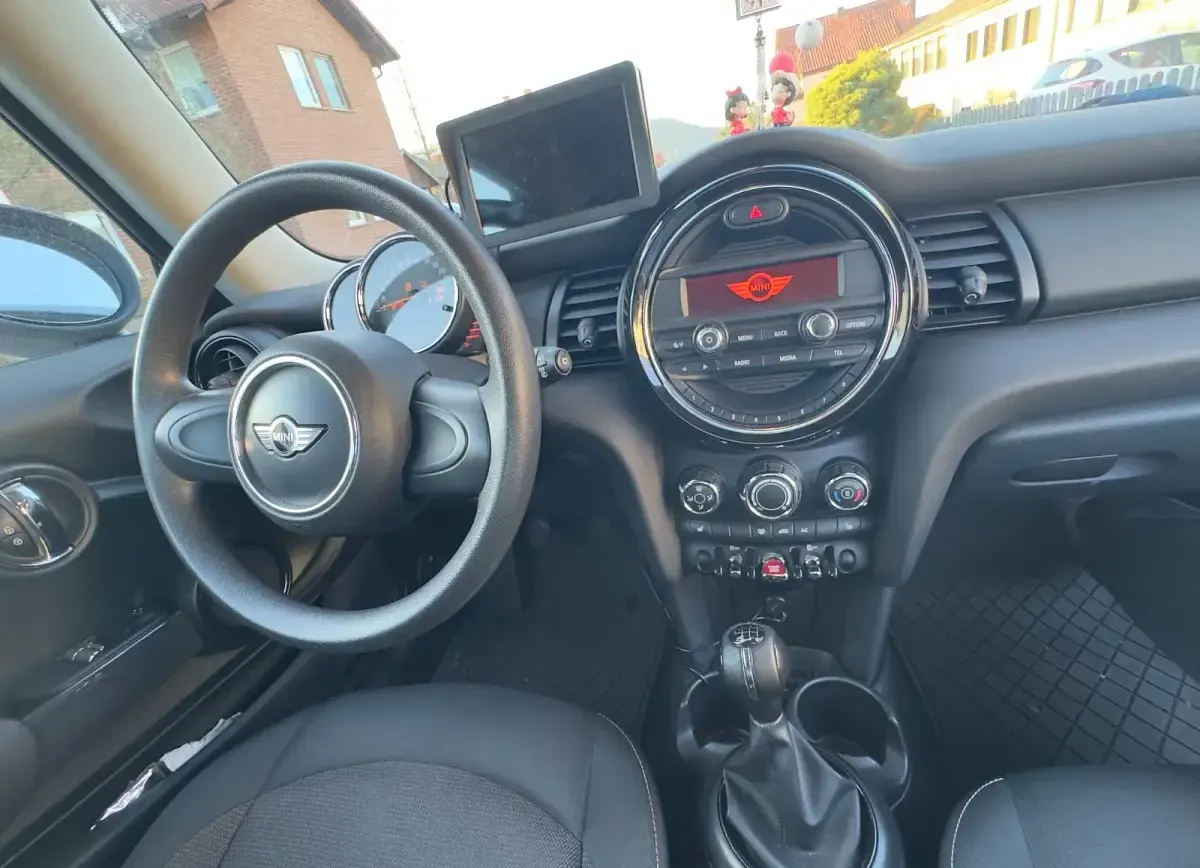 Second-hand Mini ONE 102 CP (75 kW) 2014 Negru Hatchback