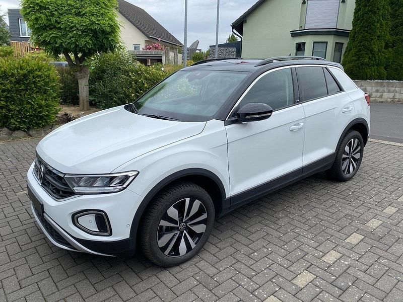 Weiß Gebraucht 2024 VW T-Roc Move SUV | 29.500 € (Fairer Preis) - Bild 1/4