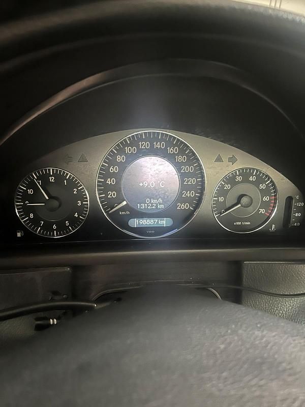 Gebraucht Mercedes CLK200 163 PS (119 kW) 2002 Silber Coupé