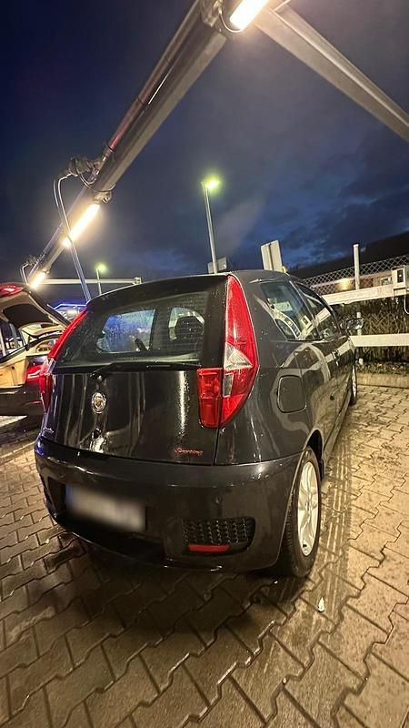 Gebraucht Fiat Punto 85 PS (62 kW) 2004 Schwarz Kleinwagen