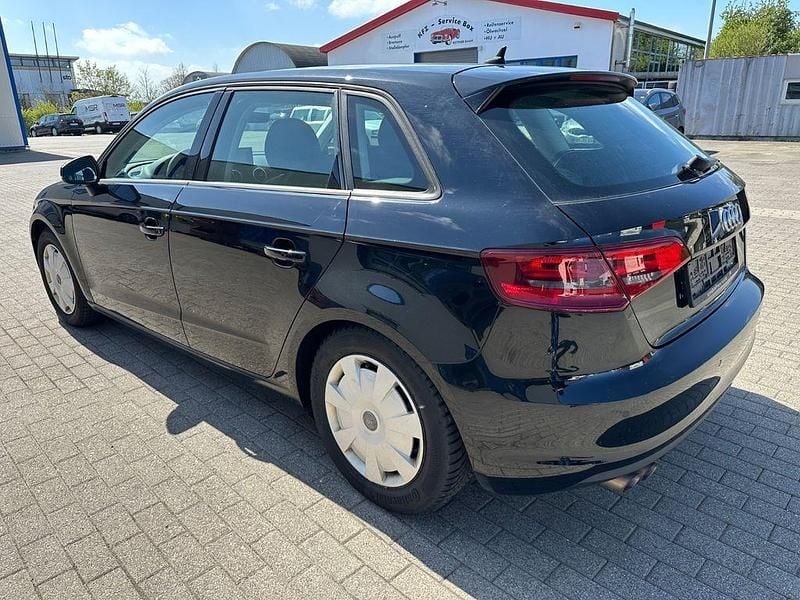 Gebraucht Audi A3 Attraction 184 PS (135 kW) 2015 Brillantschwarz Limousine