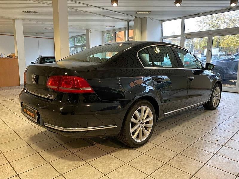 Gebraucht VW Passat Highline 140 PS (102 kW) 2014 Schwarz Limousine
