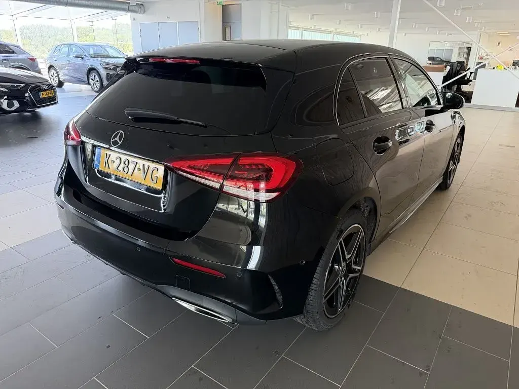 Gebraucht Mercedes A250 Business 160 PS (117 kW) 2021 Schwarz Limousine