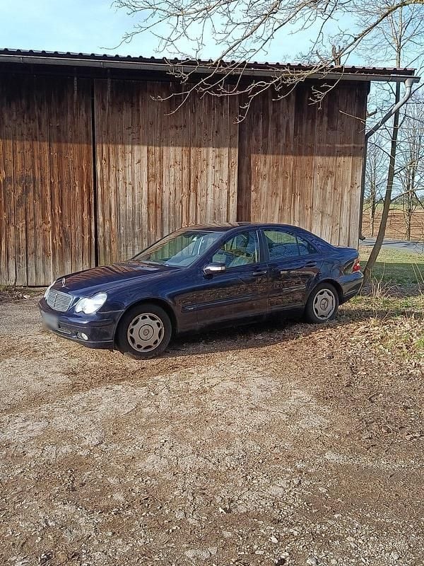 Gebraucht Mercedes C200 116 PS (85 kW) 2003 Blau Limousine