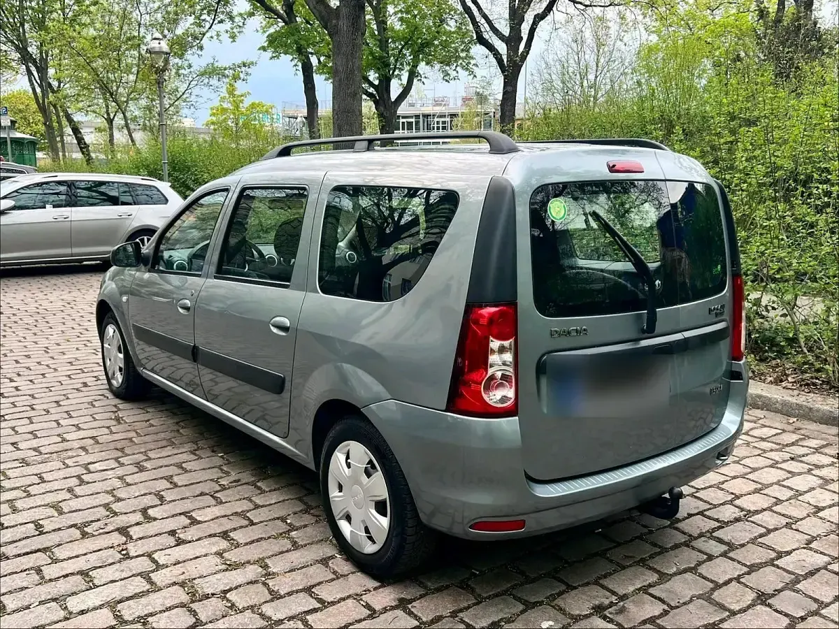 Gebraucht Dacia Duster 85 PS (62 kW) 2009 Grau Kombi