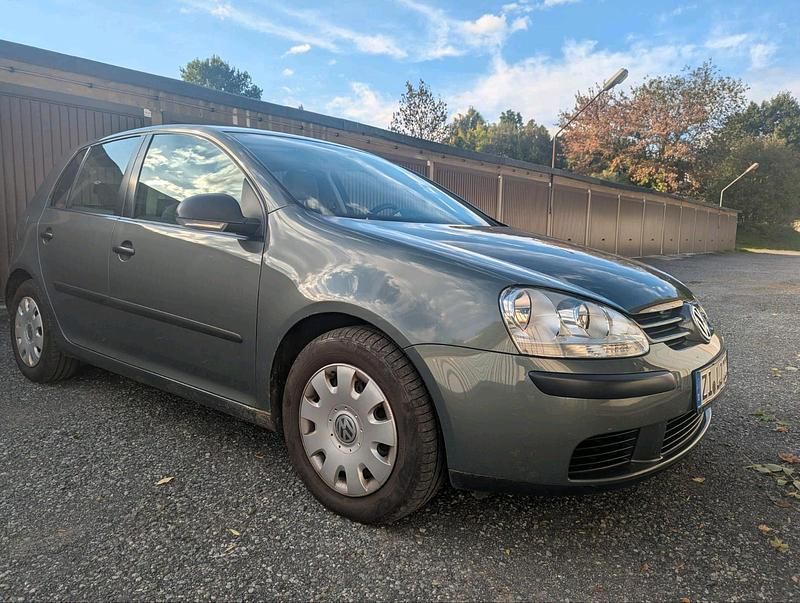 Grau Gebraucht 2006 VW Golf V Kleinwagen | 1.400 € (Superpreis) - Bild 1/4