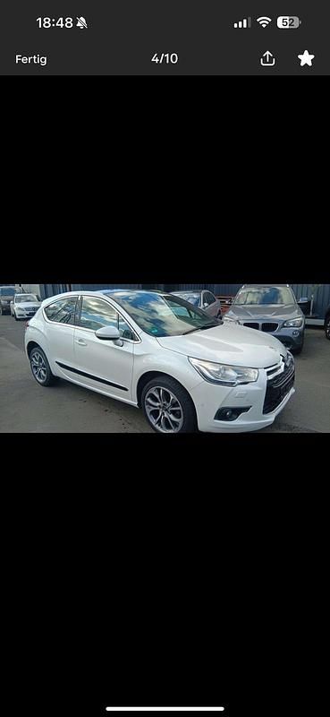 Weiß Gebraucht 2012 Citroën DS4 Kleinwagen | 8.880 € (Fairer Preis) - Bild 1/4