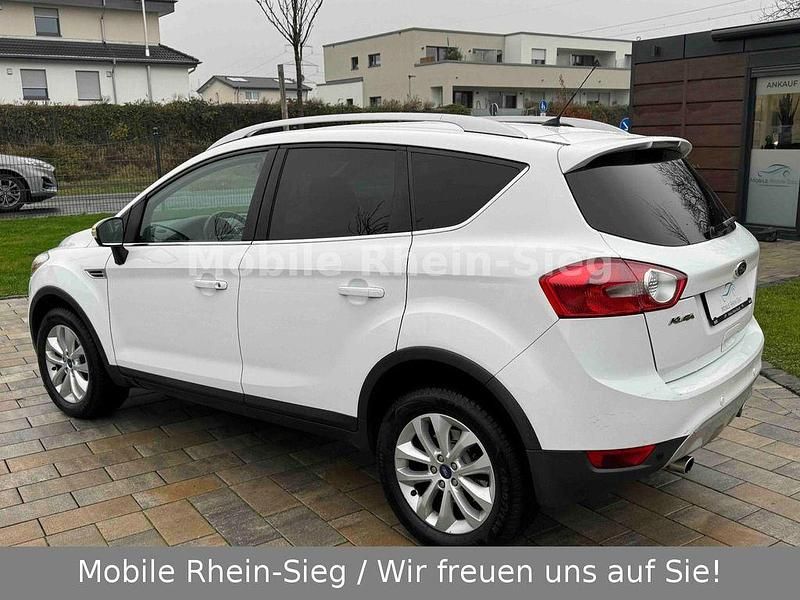 Gebraucht Ford Kuga Titanium 136 PS (100 kW) 2011 Weiß SUV