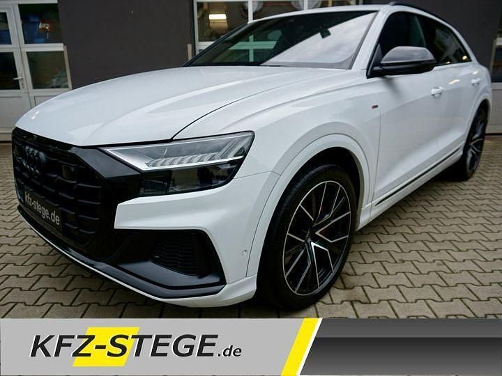 Weiß Gebraucht 2022 Audi Q8 Competition SUV | 68.990 € (Teuer) - Bild 1/4