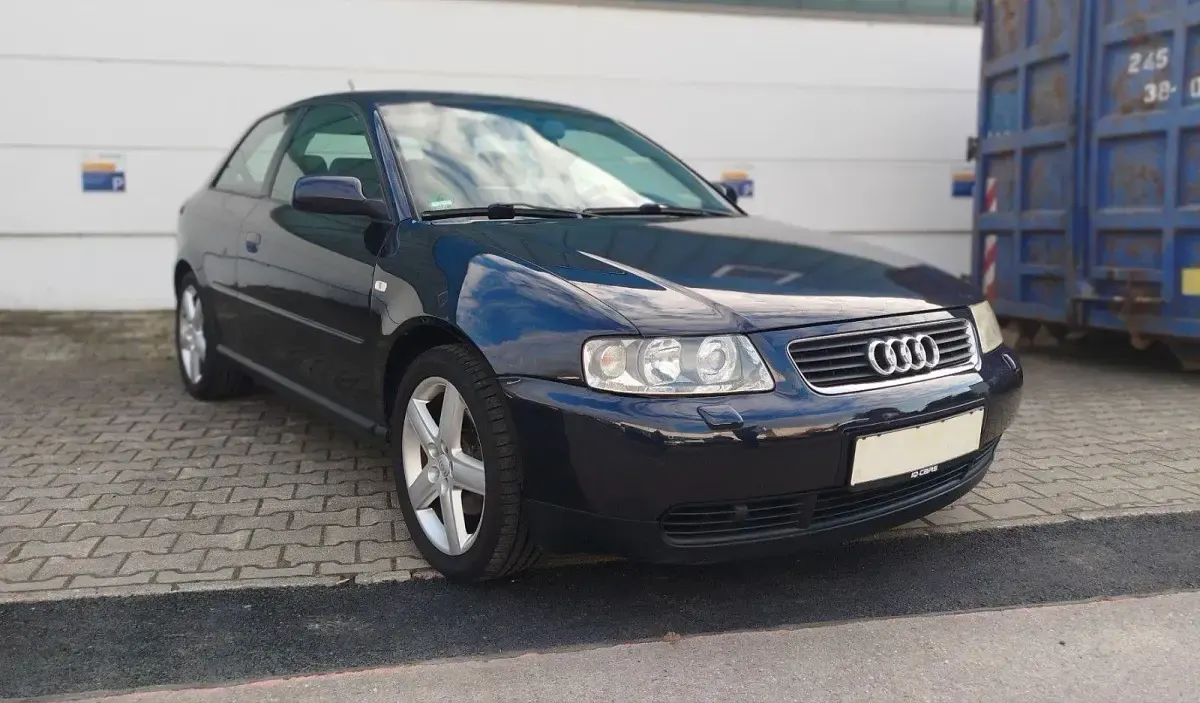 Używany Audi A3 Comfort 179 KM (131 kW) 2001 Niebieski Hatchback