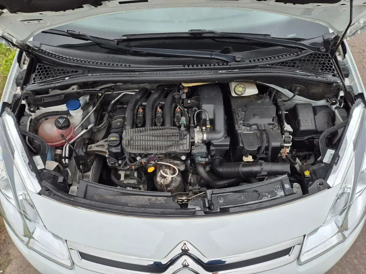 Gebraucht Citroën C3 PureTech 82 PS (60 kW) 2016 Weiß Kleinwagen