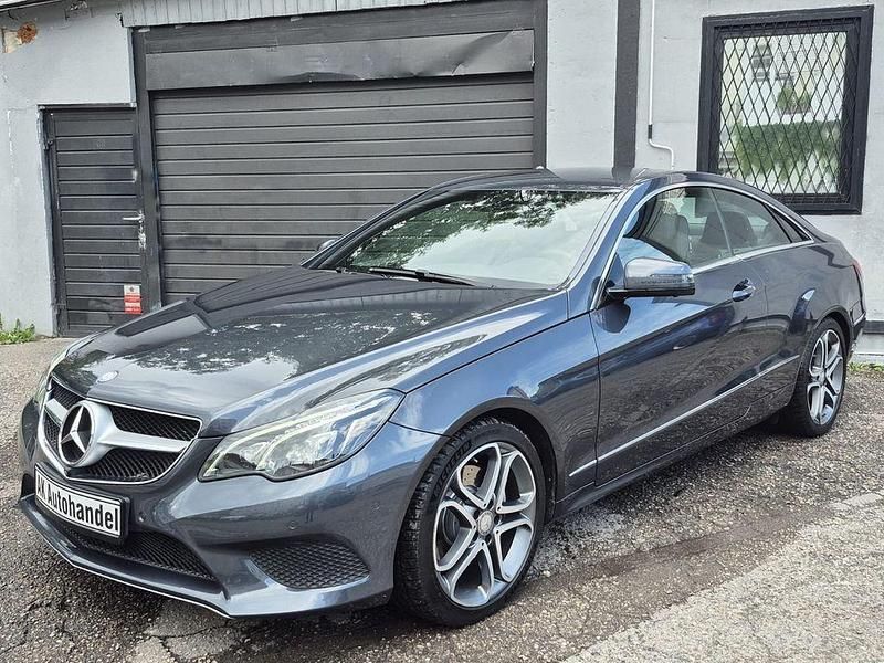 Grau Gebraucht 2015 Mercedes E220 Coupé | 21.990 € (Teuer) - Bild 1/4