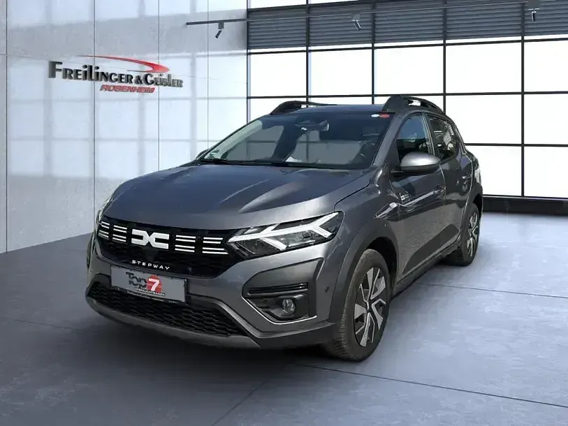 Gebraucht Dacia Sandero Stepway 91 PS (66 kW) 2025 Grau Limousine