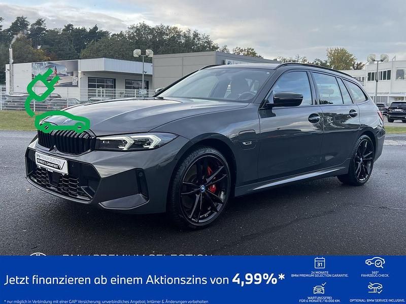 Grau Gebraucht 2022 BMW 330e M Sport Kombi | 38.943 € (Fairer Preis) - Bild 1/4